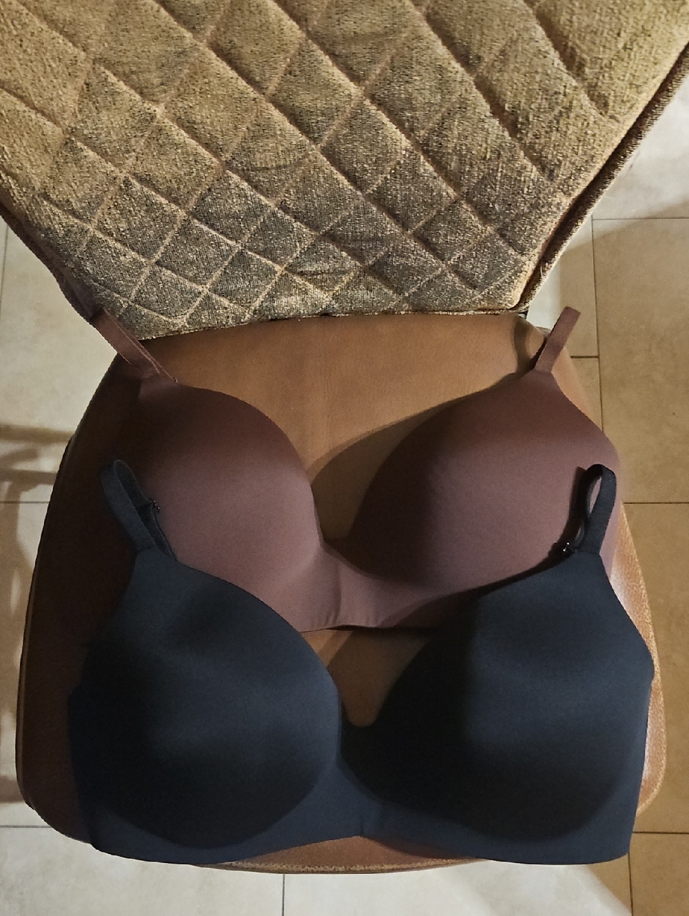 Lot Of 2 Victoria's Secret T-Shirt Lightly Lined Wireless Bras Padded Black